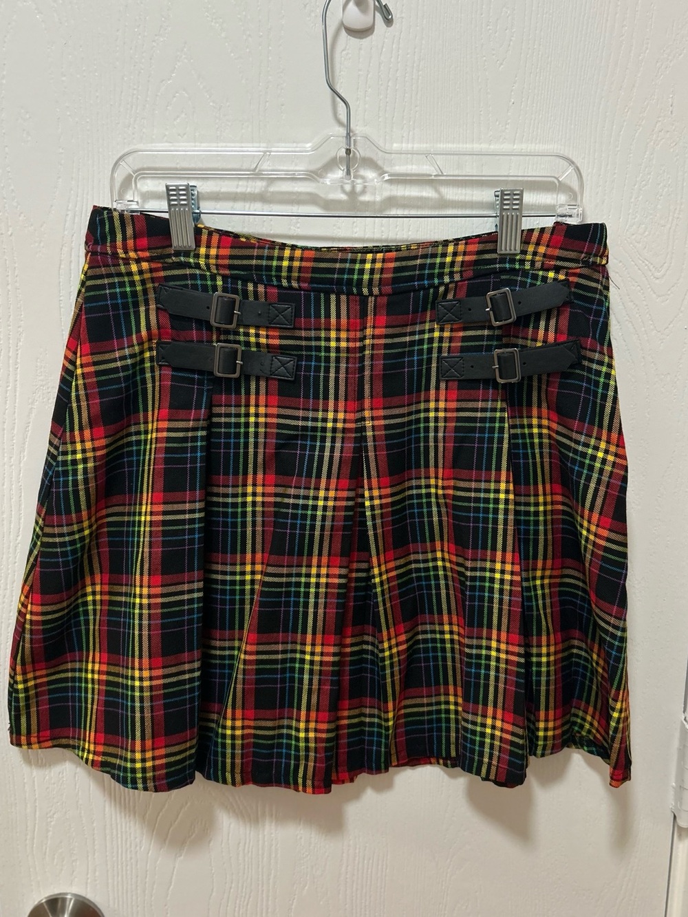 Hot Topic Rainbow Plaid Pleated Buckle Short Skirt Size Large Goth Emo Pride